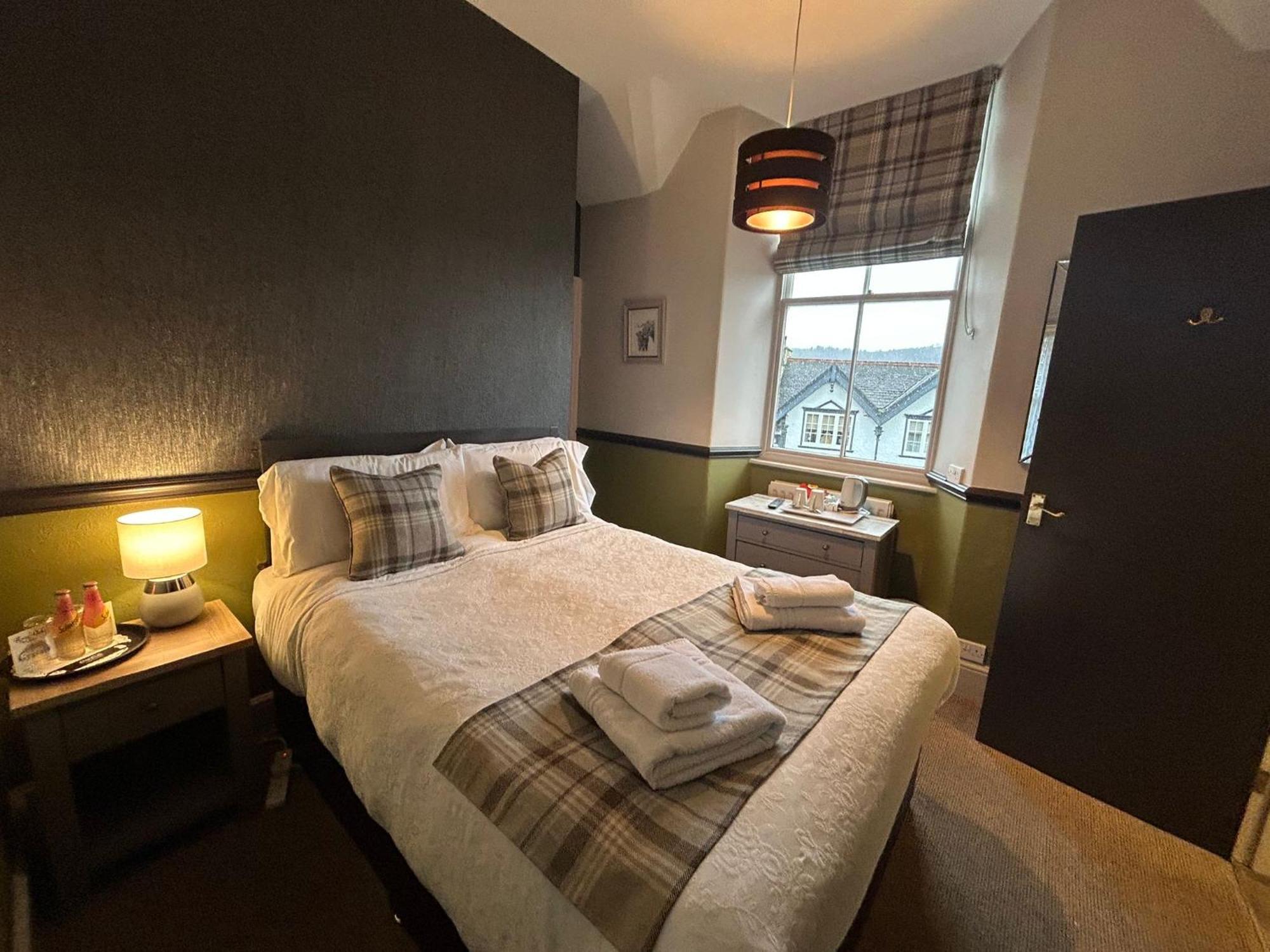 The Royal Oak Inn Bowness-on-Windermere Dış mekan fotoğraf